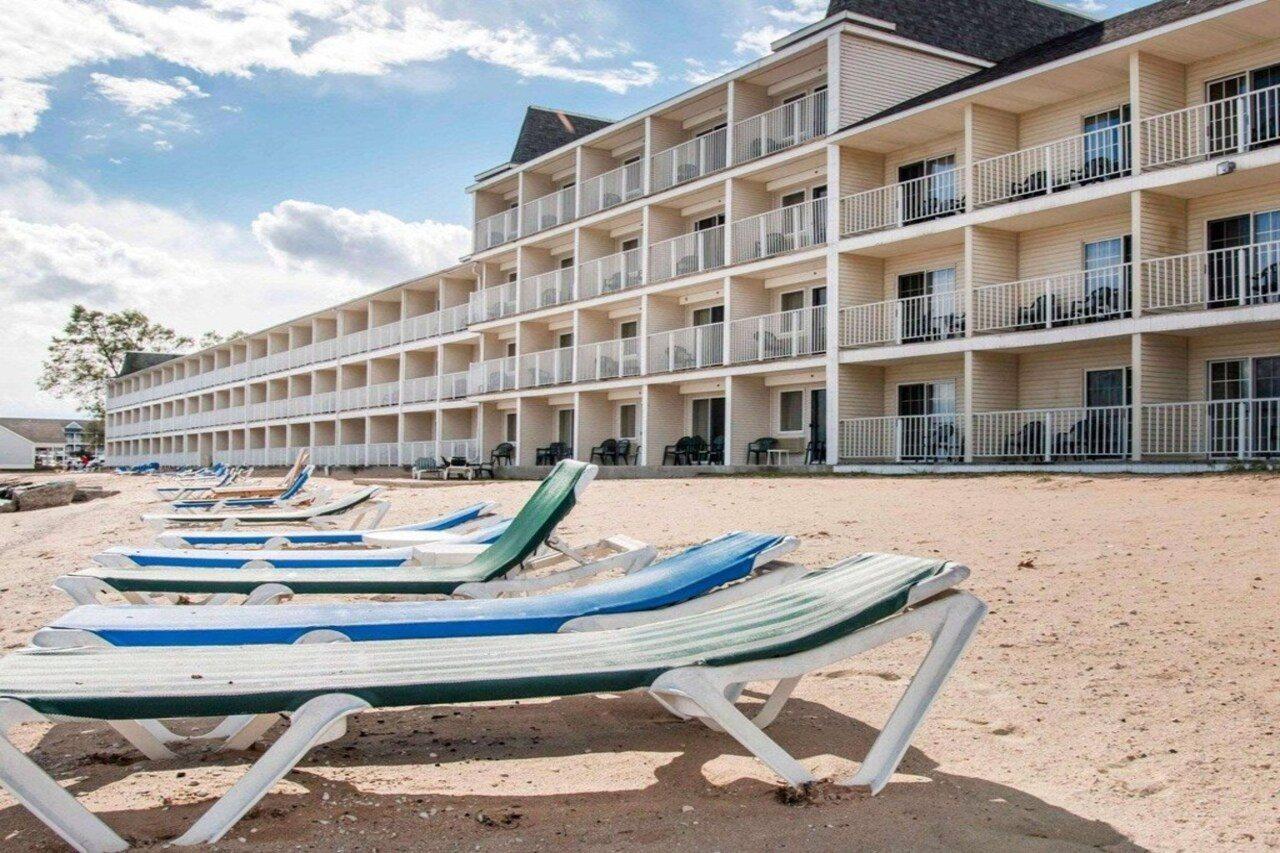 Comfort Inn Lakeside Mackinaw Stadt Exterior foto