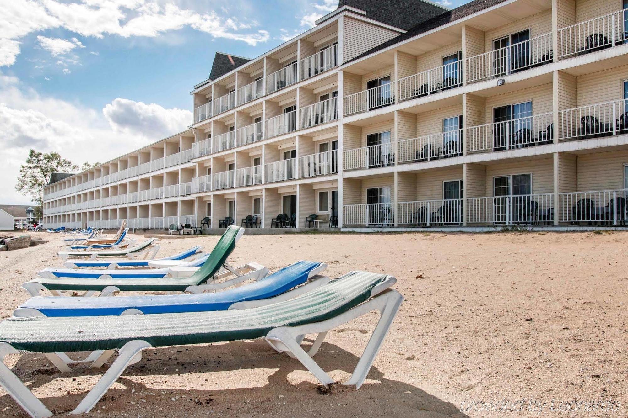 Comfort Inn Lakeside Mackinaw Stadt Exterior foto